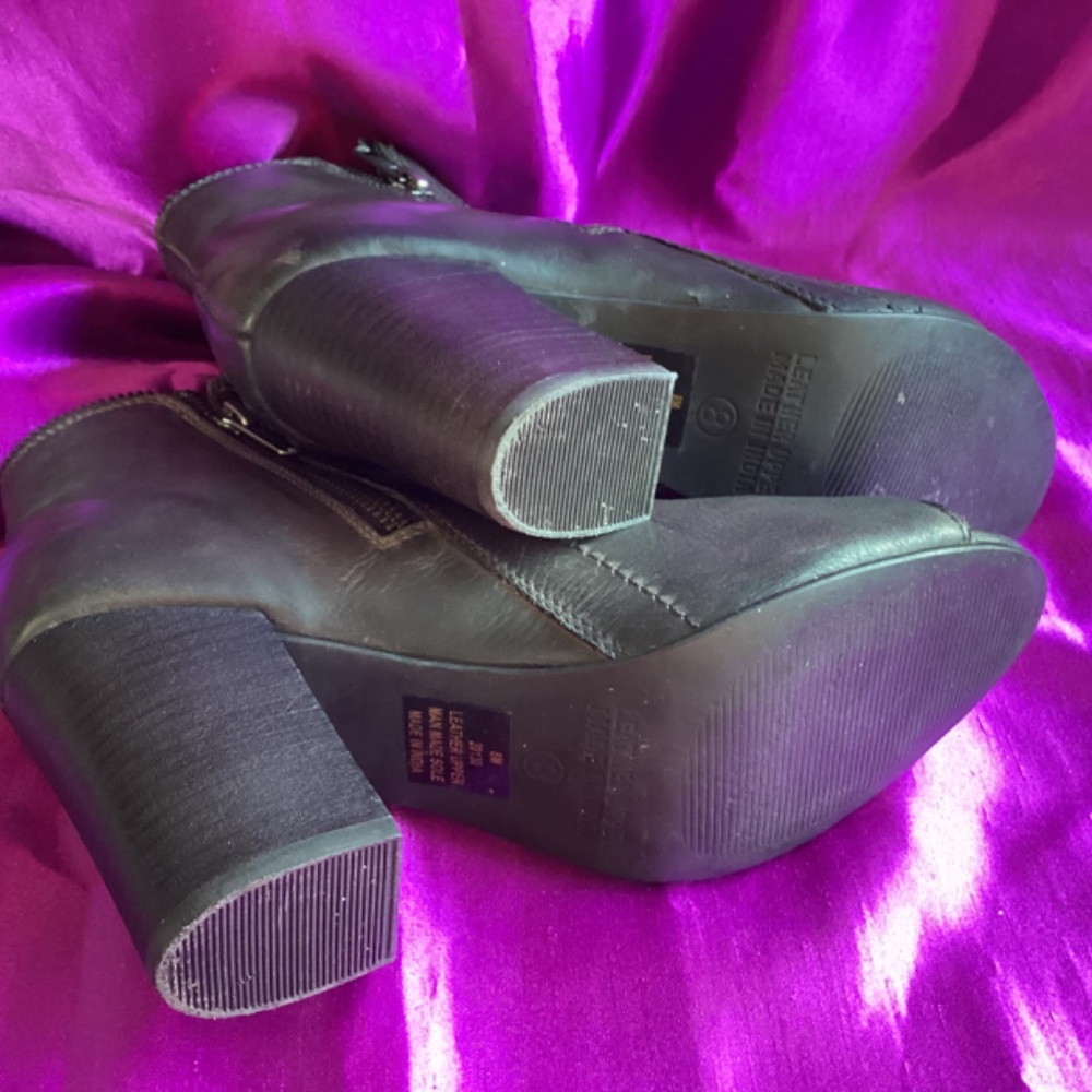 Diba Leather Peep Toe Zipper Bootie - Picture 6 of 9